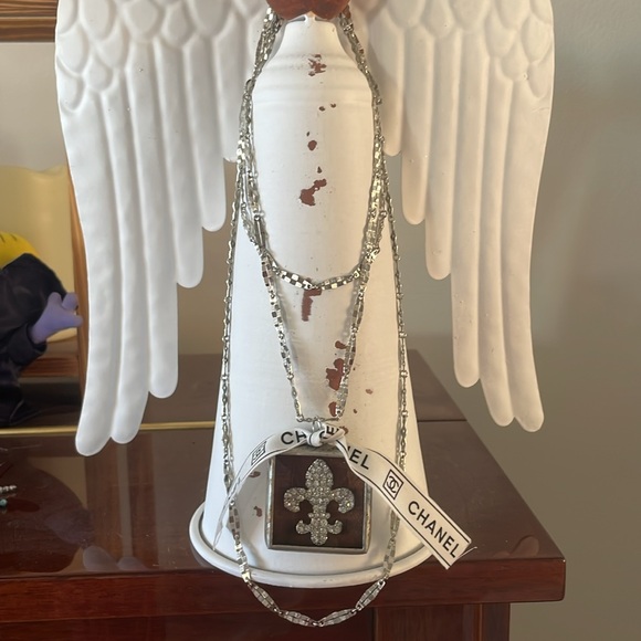 🔥Loren’s Rockin Luxuries Incredible 3 tiered intricate linked necklace w detail - Picture 4 of 5